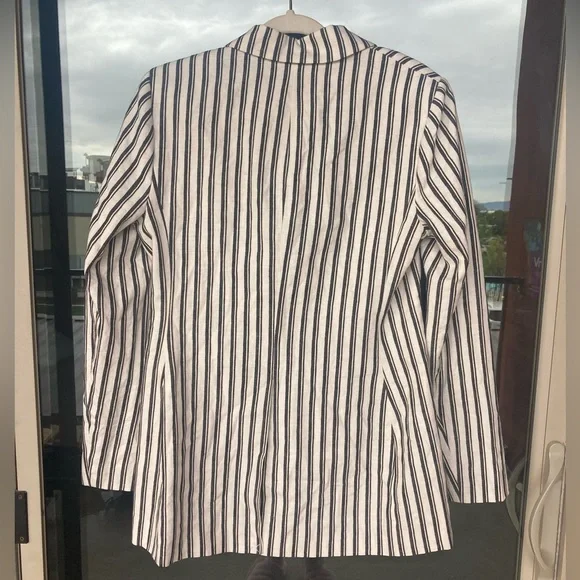 BCBG Max Azaria Blazer - Picture 7 of 8